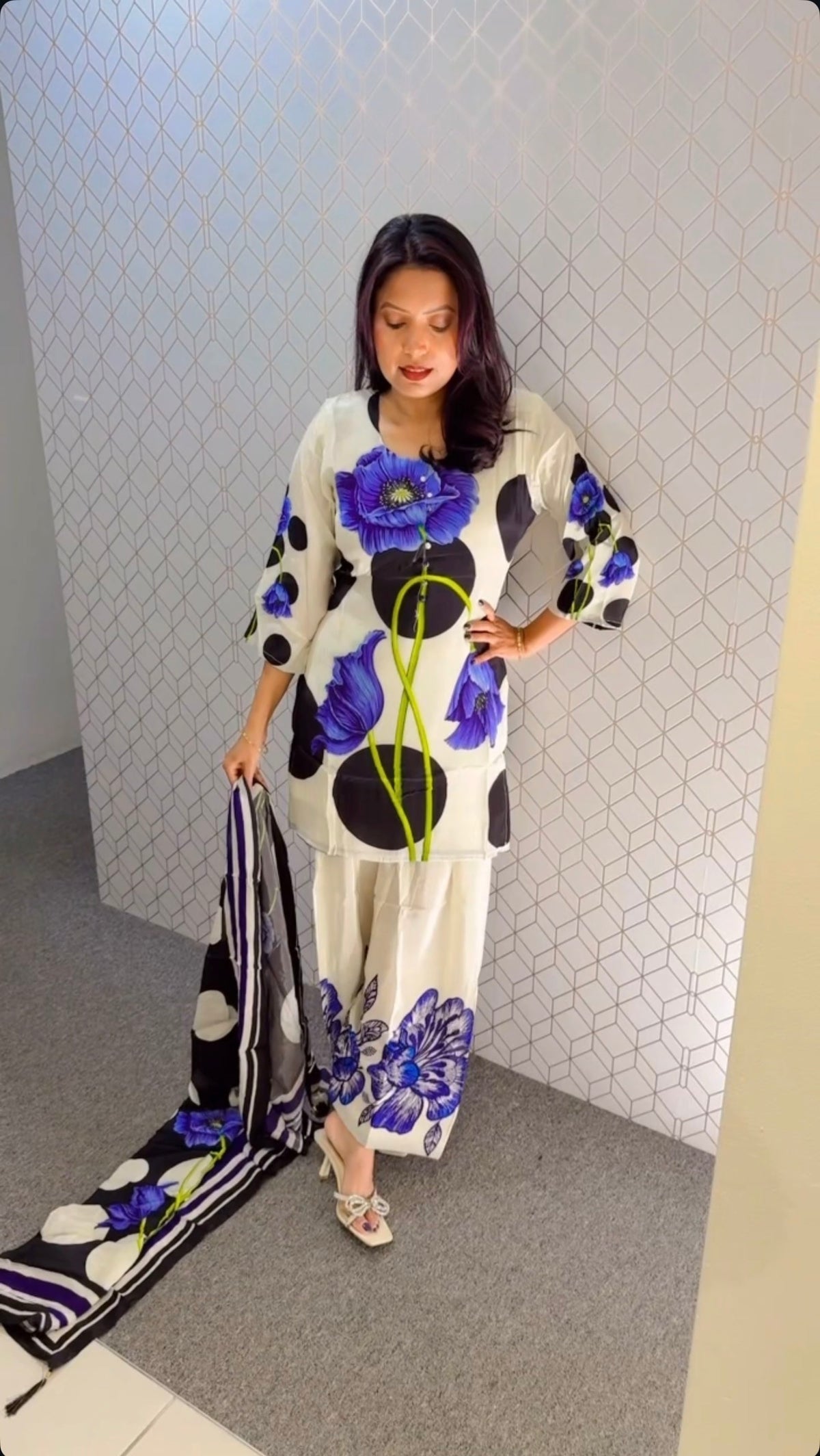 Party wear suit