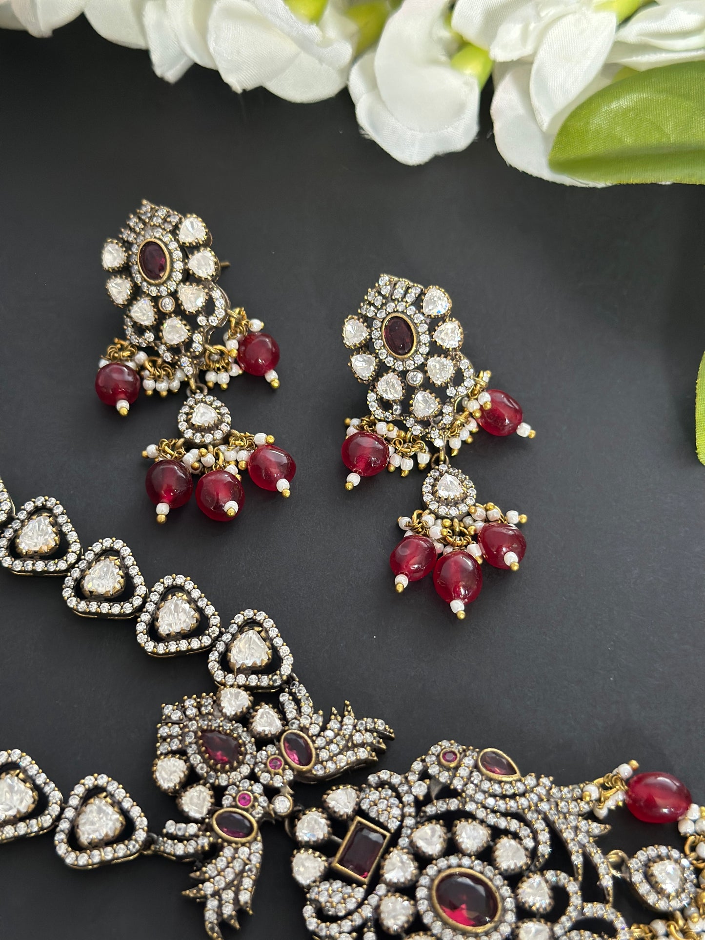 Premium necklace set