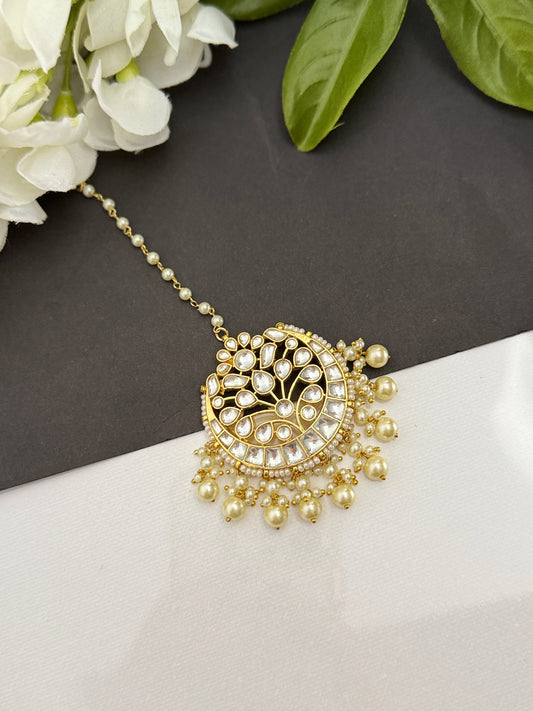 Tikka in Pachi kundan