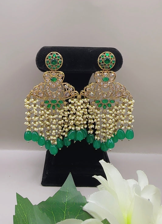 Earrings green colour