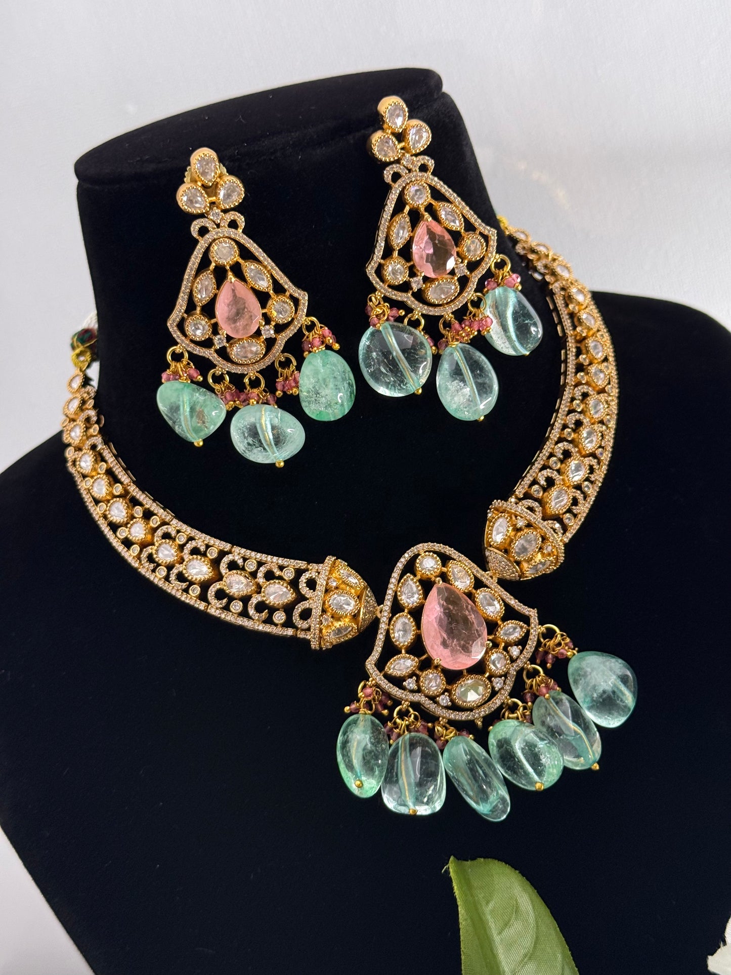 Premium necklace set