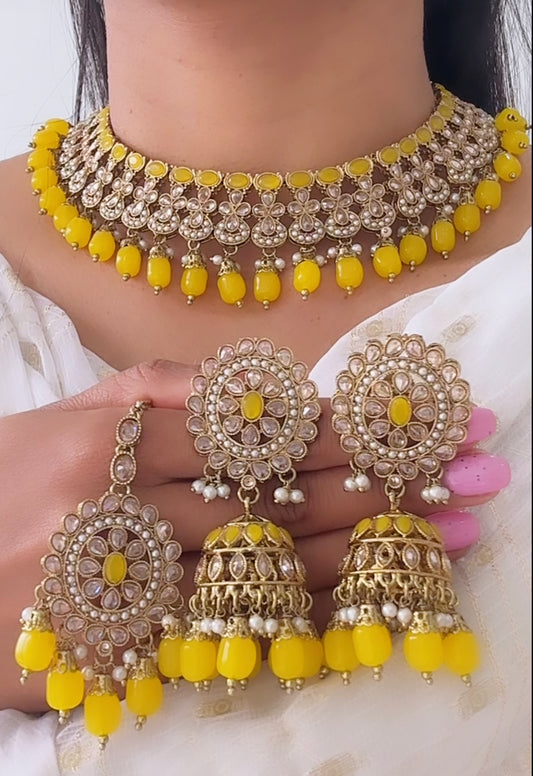 Necklace set in yellow colour