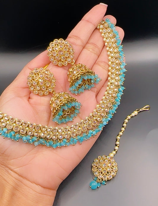 Light blue necklace set