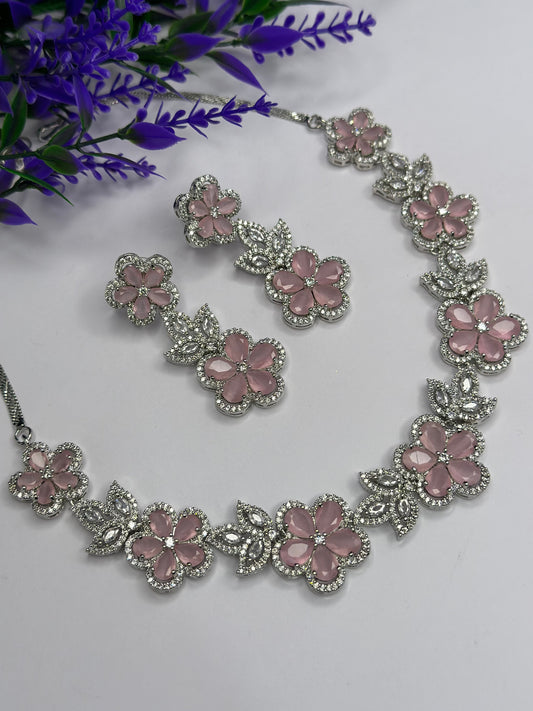 Necklace in pink