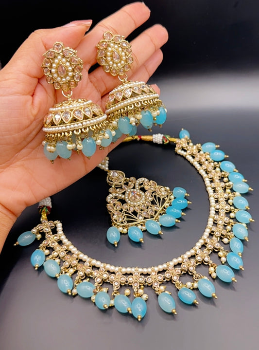 Blue necklace set