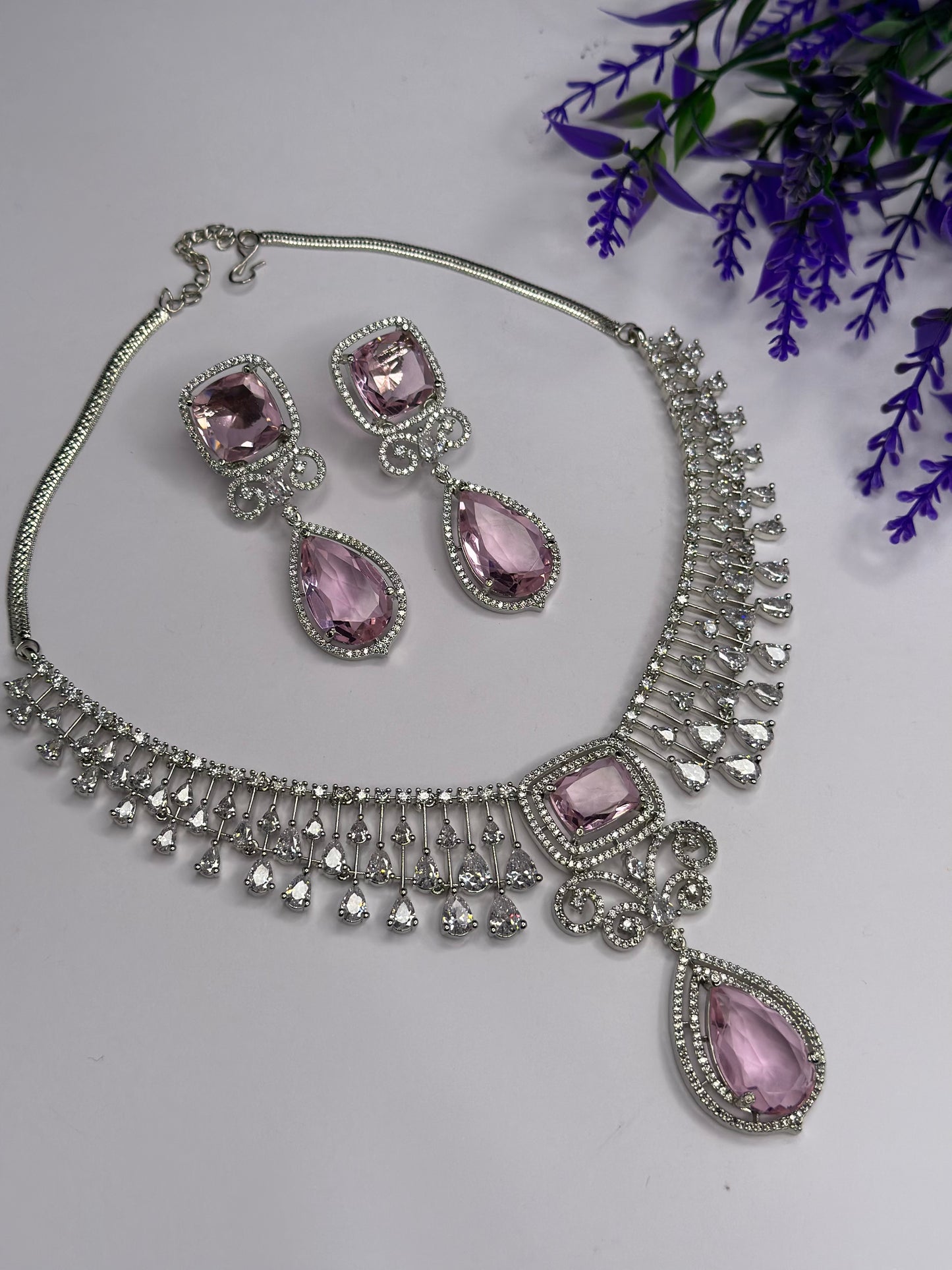 Premium necklace set