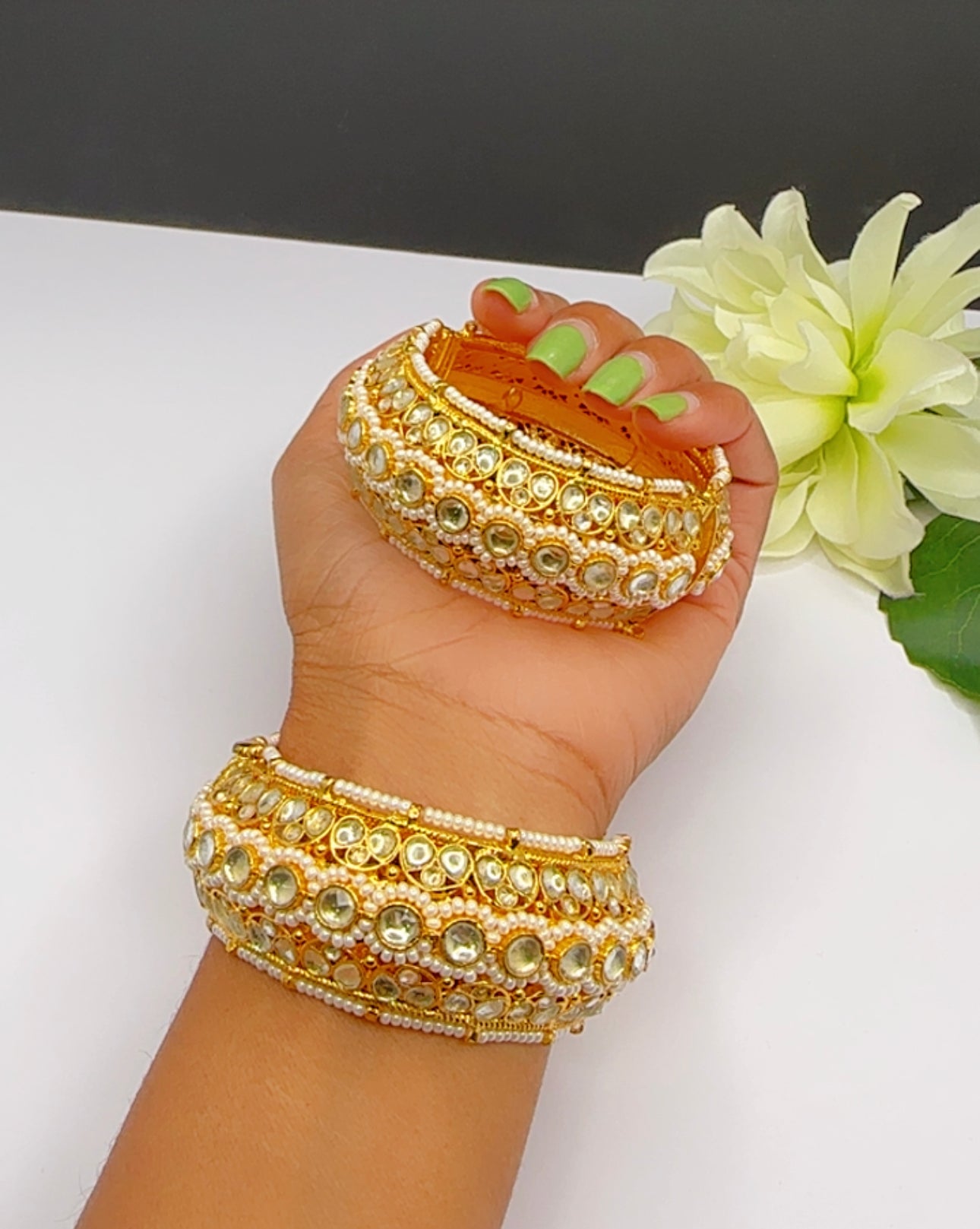 Pachi kundan bangles