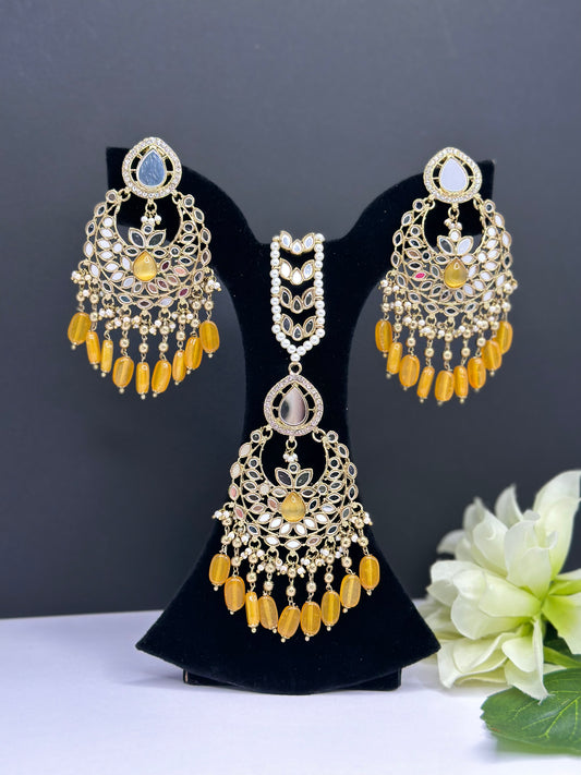 Mirror tikka set in yellow