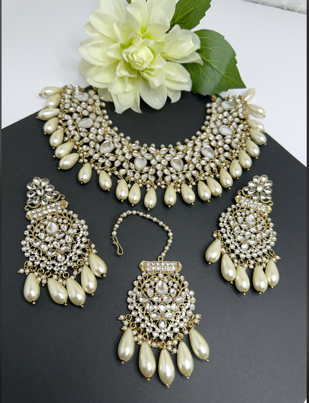 Kundan necklace set