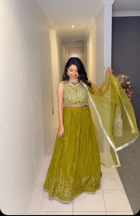 Crop top lehnga