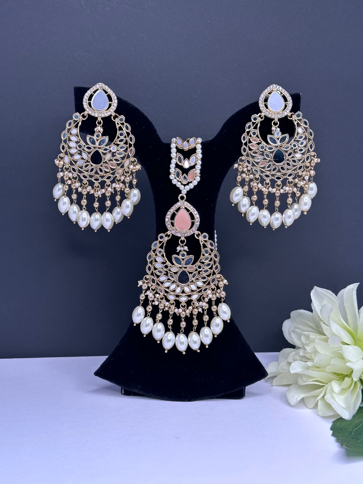 Mirror tikka set in white and golden