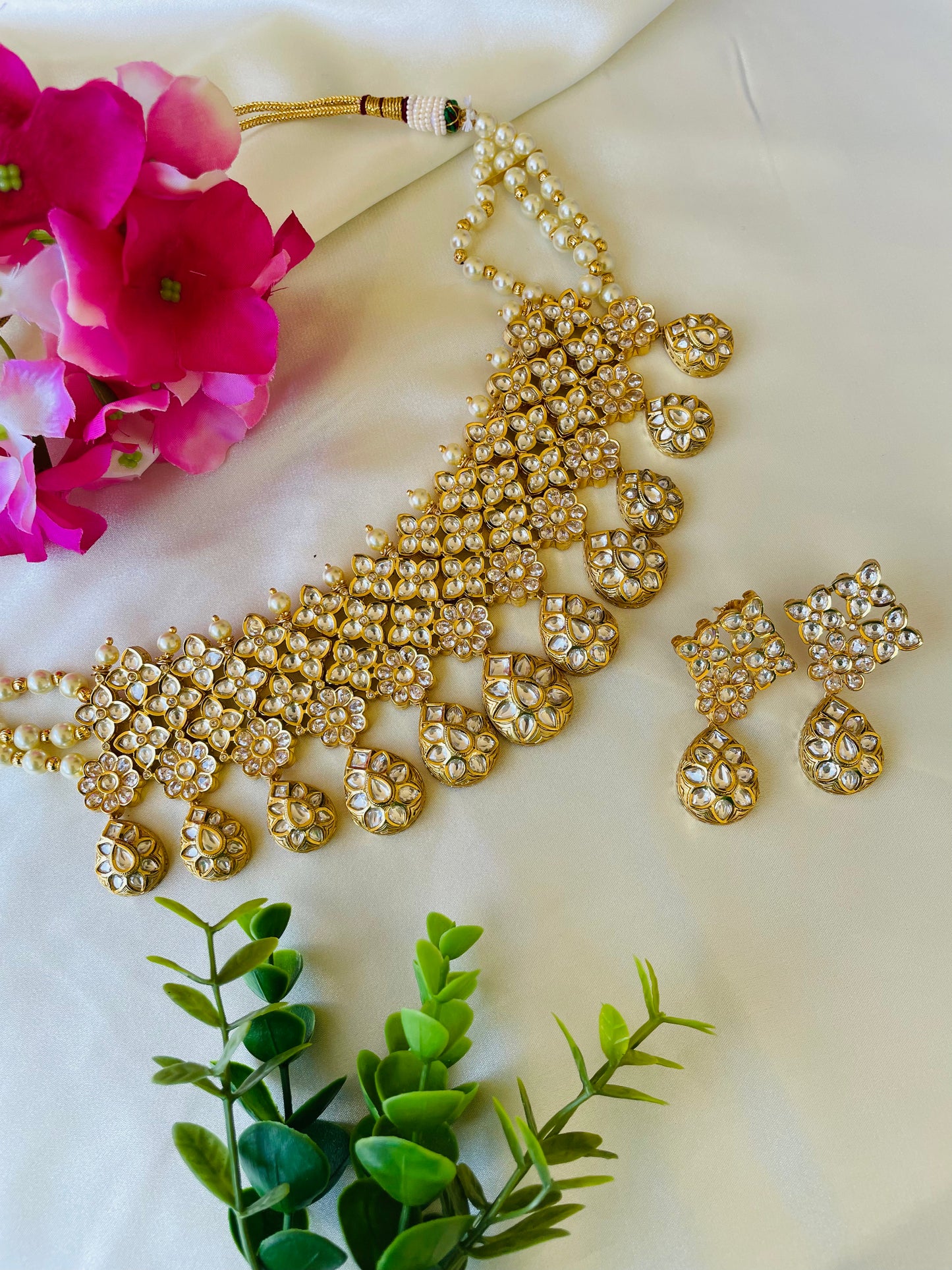 Tyaani inspired necklace with earrings