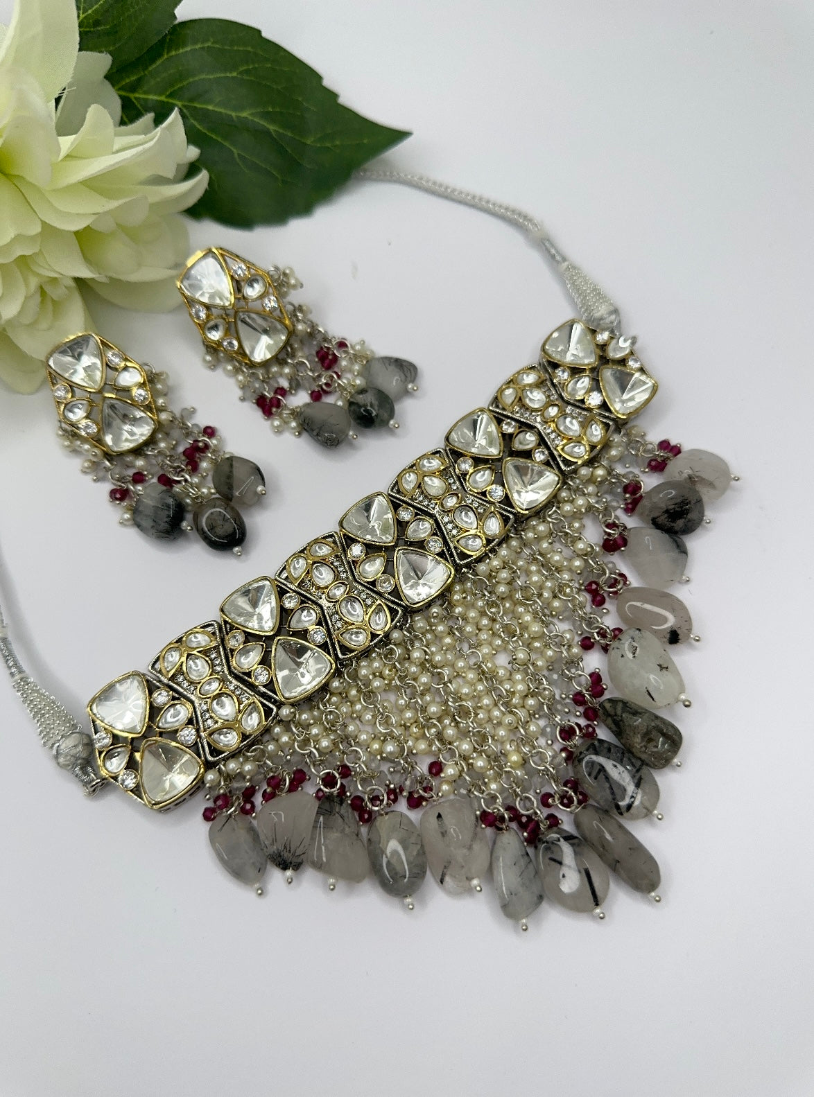 Uncut kundan choker set(Grey)