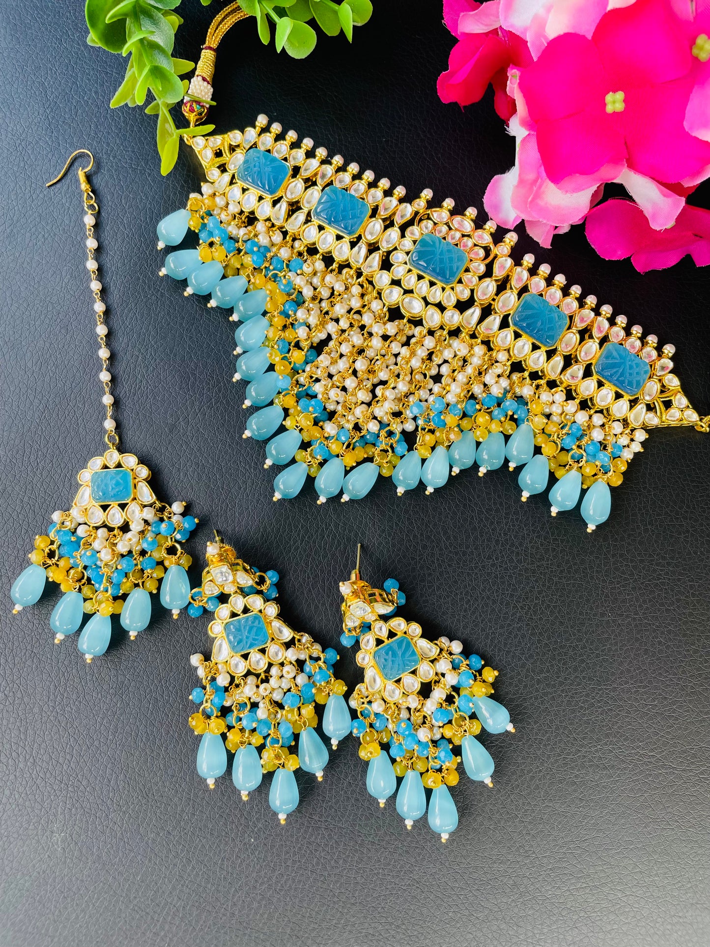 Statement neck piece with earrings and tikka