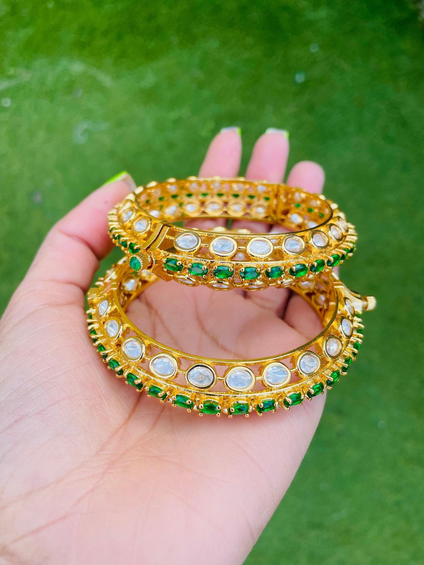 Uncut bangles