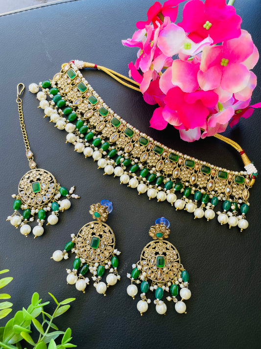 Choker set in green