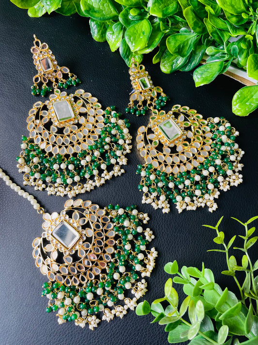 Tikka set in green colour