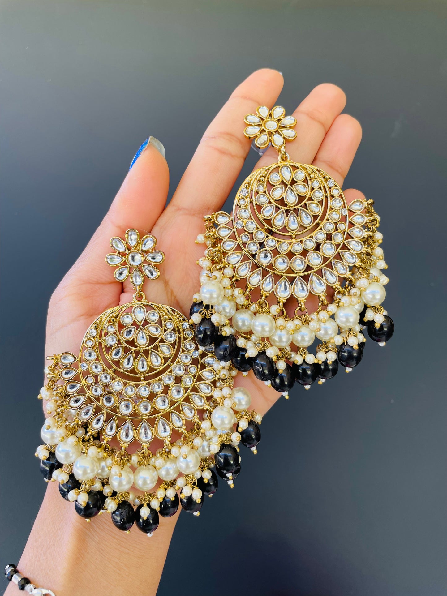 Kundan earrings in black